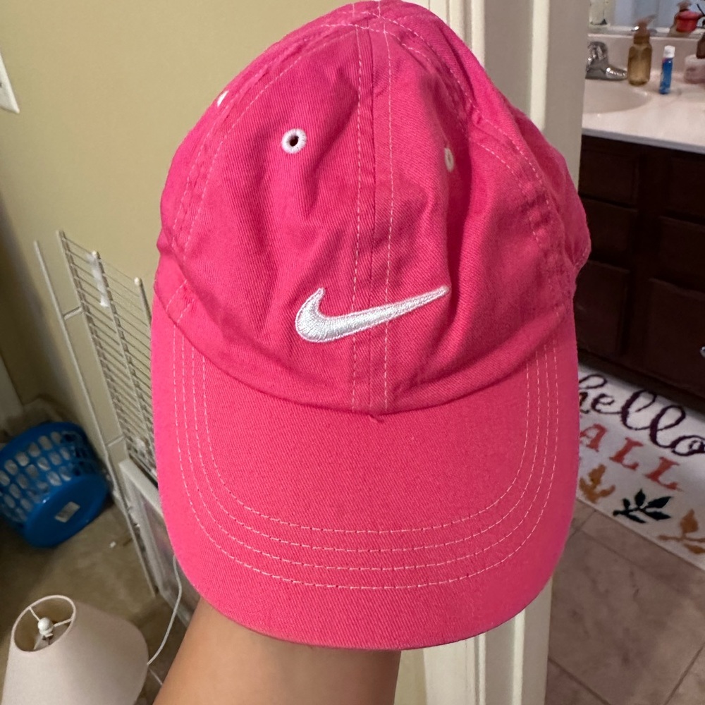kids pink nike hat